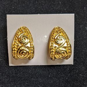 AVON Vintage Roman Riches Pierced Earrings Gold-tone NOS